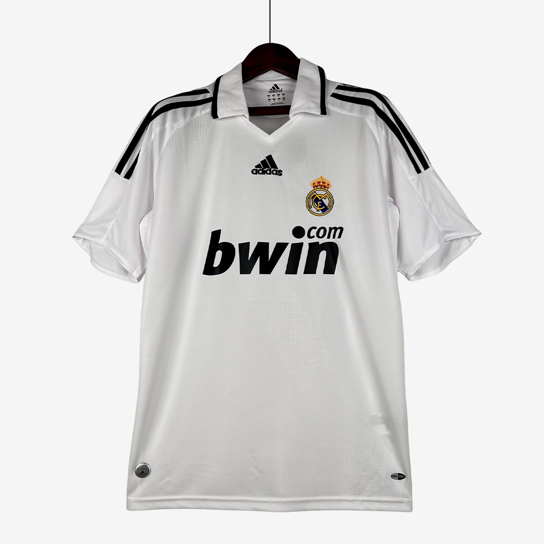10-12_e56dcb04-bfb0-4d53-9b69-4efae9f3a3be Real Madrid 2008/09 Home Jersey – Retro Version - Image 1