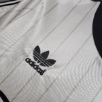Manchester United 1983/84 Away Jersey  Retro Version - Image 2