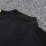 Manchester United 2025/26 Tracksuit - Image 9