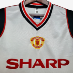 Manchester United 1985/86 Away Jersey  Retro Version - Image 3