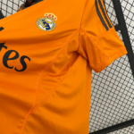 Real Madrid 2013/14 Third Jersey – Retro Version - Image 2