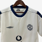 Manchester United 2000/01 Away  Jersey – Retro Version - Image 5