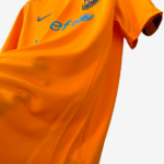 Barcelona 2006/07 Away Jersey – Retro Version - Image 3