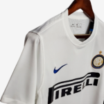 Inter Milan 2010/11 Away Jersey  Retro Version - Image 6