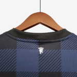 Manchester United 2013/14 Third Jersey – Retro Version - Image 6