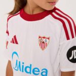 Sevilla 2025/26 Home – Kit Kids - Image 3
