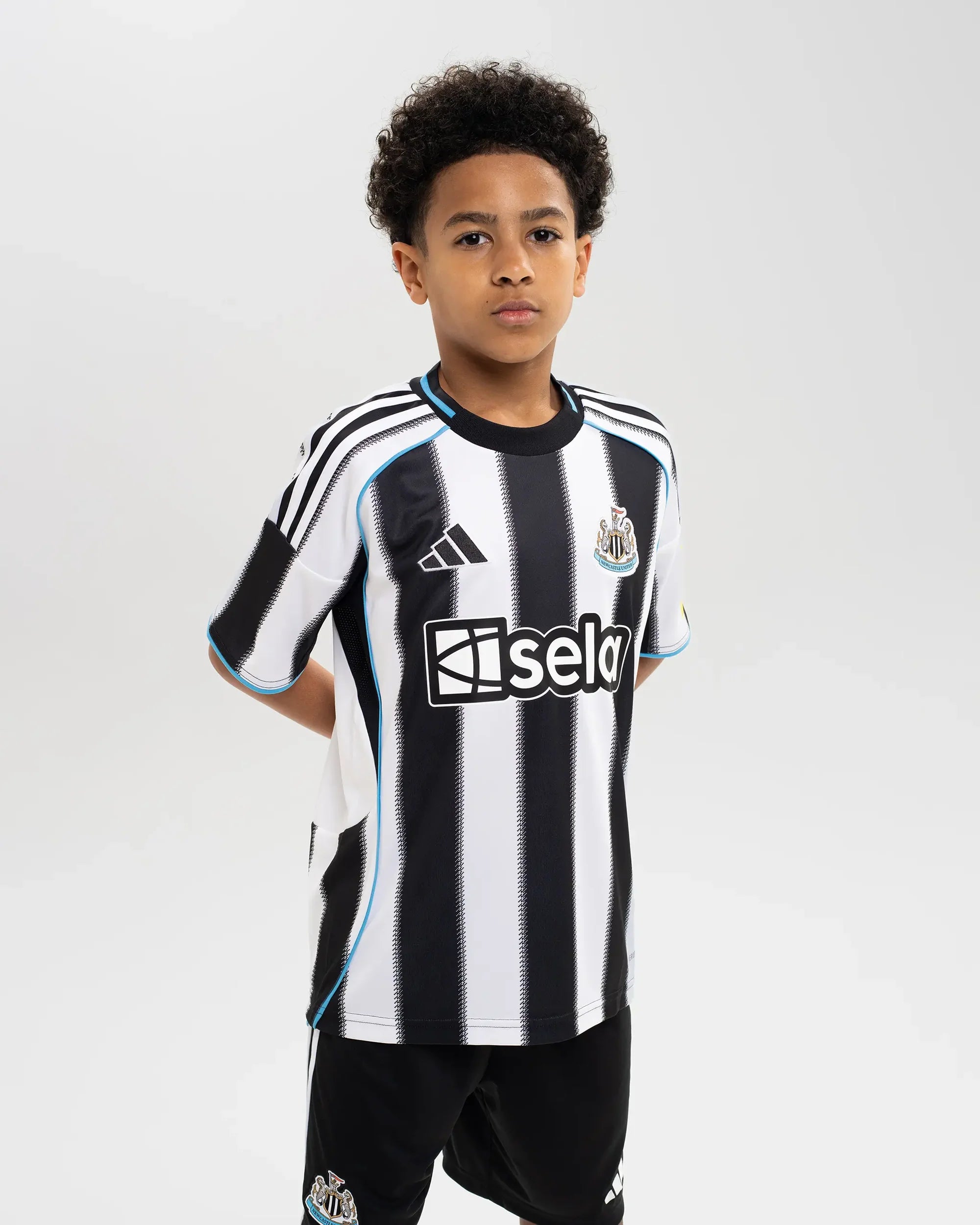 JJ2252_MOD_A_7 Newcastle 2025/26 Home – Kit Kids - Image 1