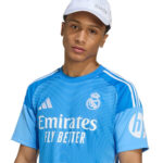 Real Madrid 2025/26 Goalkeeper Jersey  Fan Version - Image 3