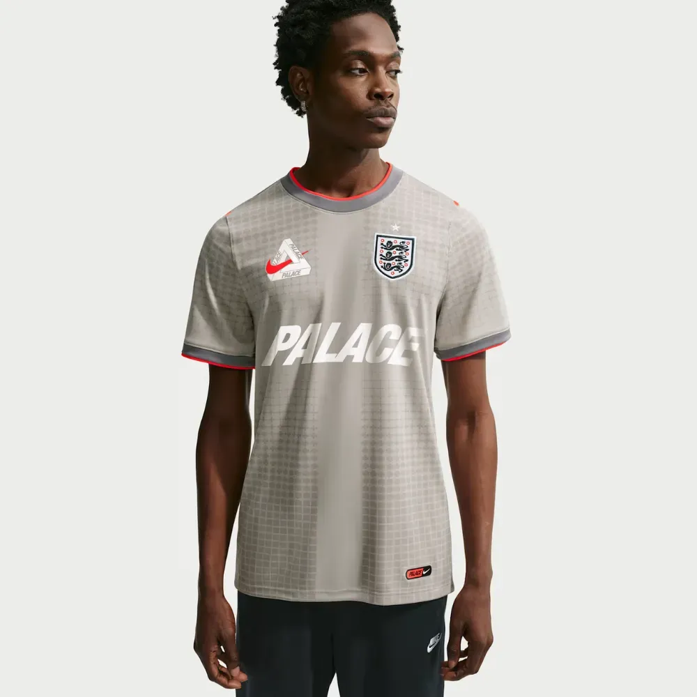 aedfbd8f-3841-4a42-b22b-fcdb43a5afc3 England x Palace 2026 Pro Football Pewter Grey - Image 1